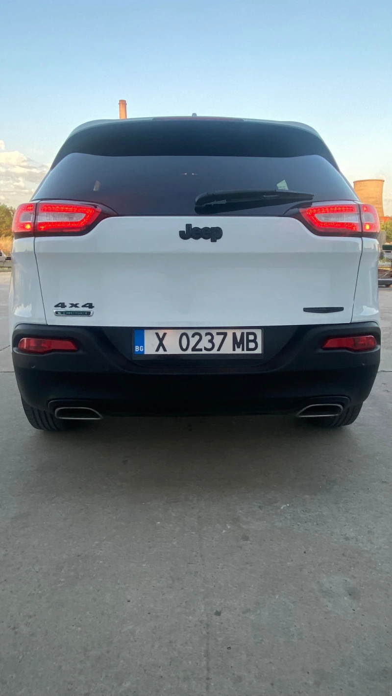 Jeep Cherokee 2.2 Diesel Night Eagle , снимка 10 - Автомобили и джипове - 44448856