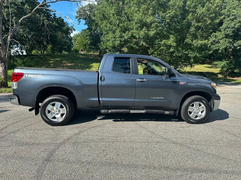 Toyota Tundra 5.7L Hemi Extended Cab Short Bed перфектен за газ , снимка 11 - Автомобили и джипове - 47388493