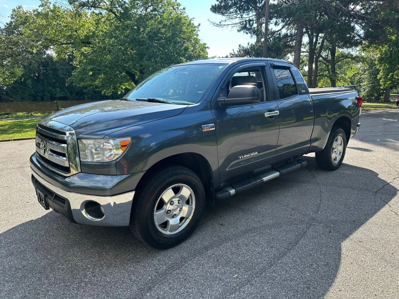 Toyota Tundra 5.7L Hemi Extended Cab Short Bed перфектен за газ , снимка 2 - Автомобили и джипове - 47388493