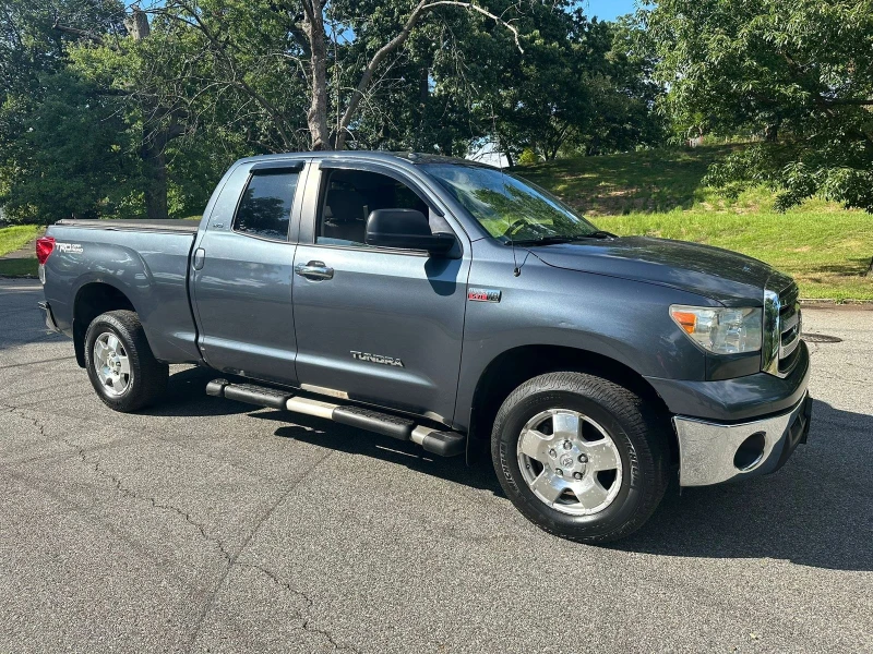 Toyota Tundra 5.7L Hemi Extended Cab Short Bed перфектен за газ , снимка 3 - Автомобили и джипове - 47388493