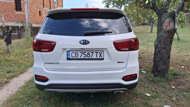 Kia Sorento FACELIFT, снимка 2 - Автомобили и джипове - 47468976