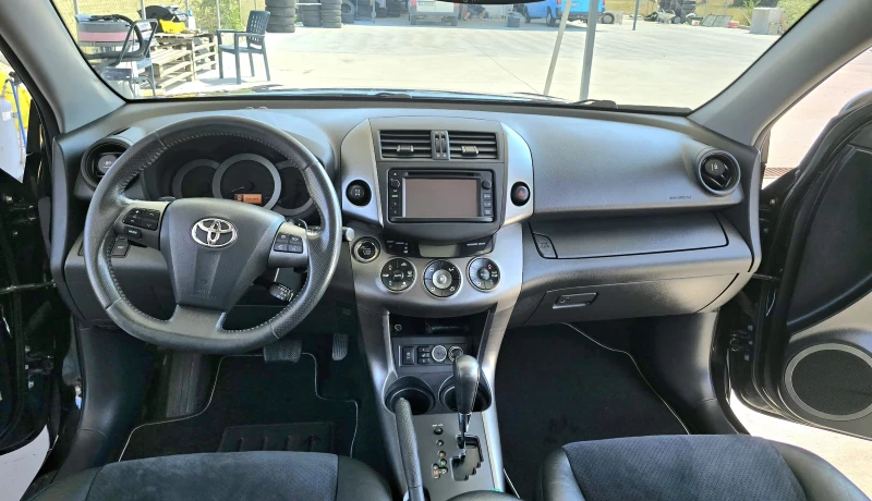 Toyota Rav4, снимка 12 - Автомобили и джипове - 47657464