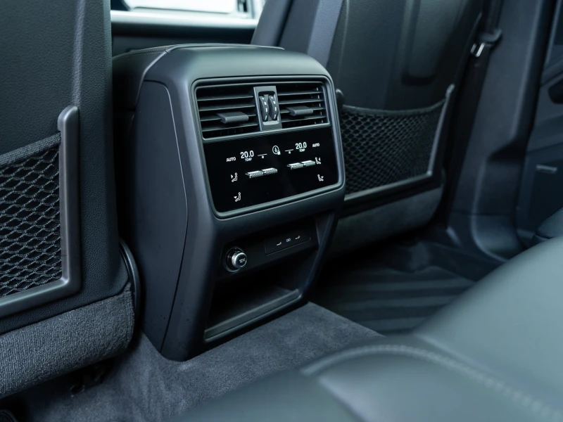 Porsche Cayenne, снимка 15 - Автомобили и джипове - 50988932