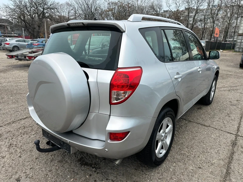 Toyota Rav4 2.0 D4D, снимка 5 - Автомобили и джипове - 52796253