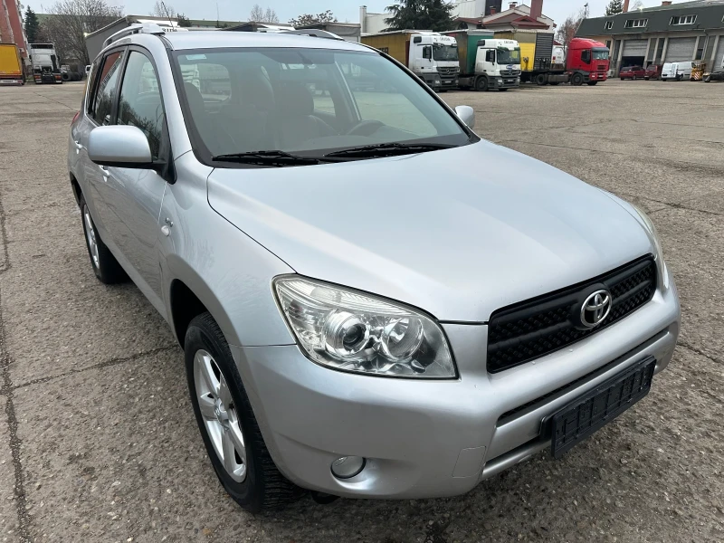 Toyota Rav4 2.0 D4D, снимка 3 - Автомобили и джипове - 52796253