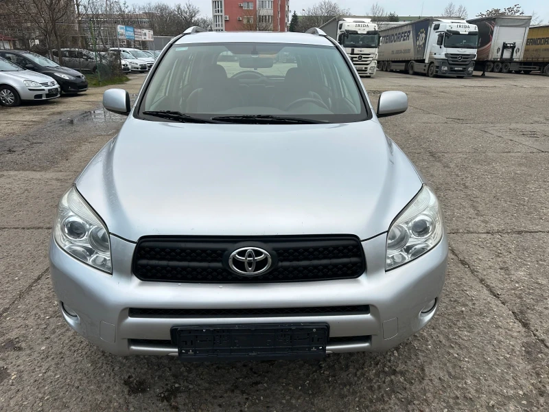 Toyota Rav4 2.0 D4D, снимка 2 - Автомобили и джипове - 52796253