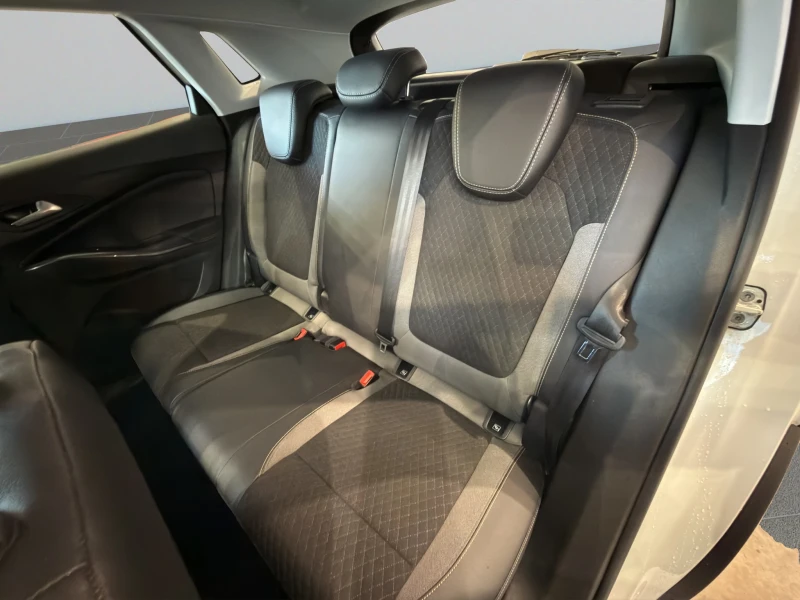 Opel Grandland X 1.5D 130 EAT8 Гаранция 2 години, снимка 12 - Автомобили и джипове - 52845071