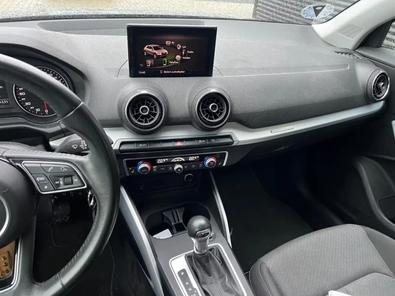 Audi Q2 35 TFSI sport 150ps Aut.DK, снимка 8 - Автомобили и джипове - 53178573