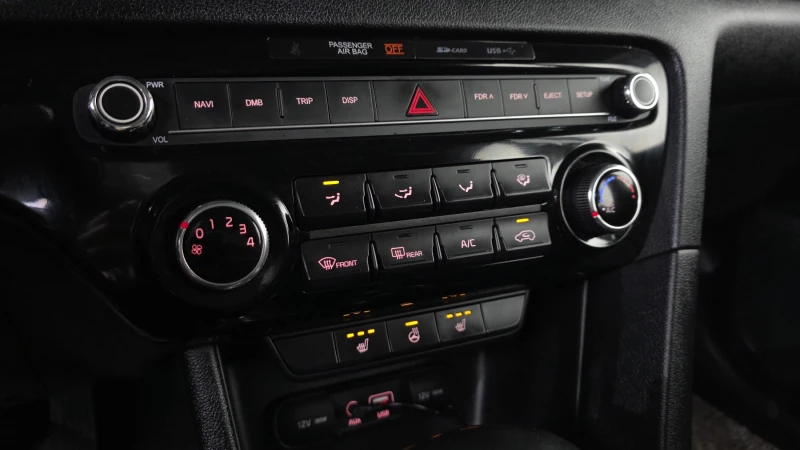 Kia Sportage 2.0 CRDI/4x4/Пълна сервизна история !!!, снимка 14 - Автомобили и джипове - 53383076