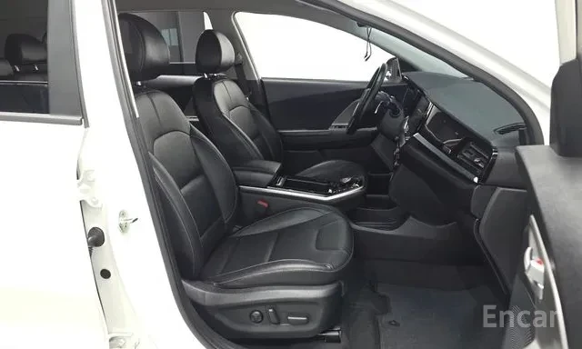 Kia Niro PLUS / ЛИЗИНГ, снимка 11 - Автомобили и джипове - 55345852