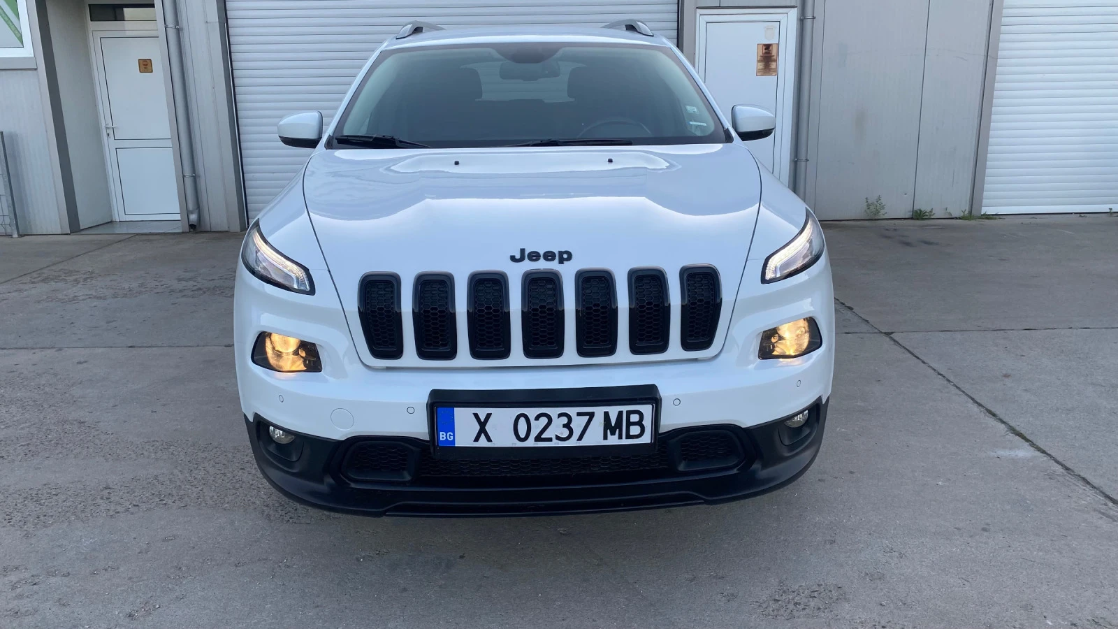 Jeep Cherokee 2.2 Diesel Night Eagle  - изображение 2