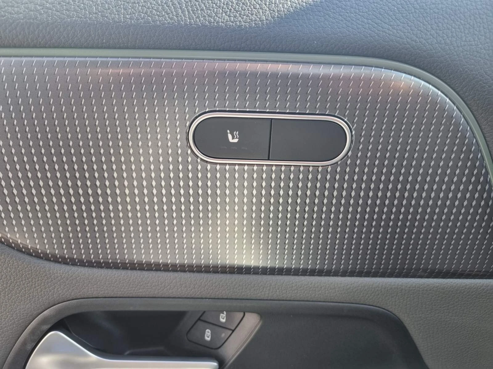 Mercedes-Benz EQA 250 PLUS  | Mobile.bg   12