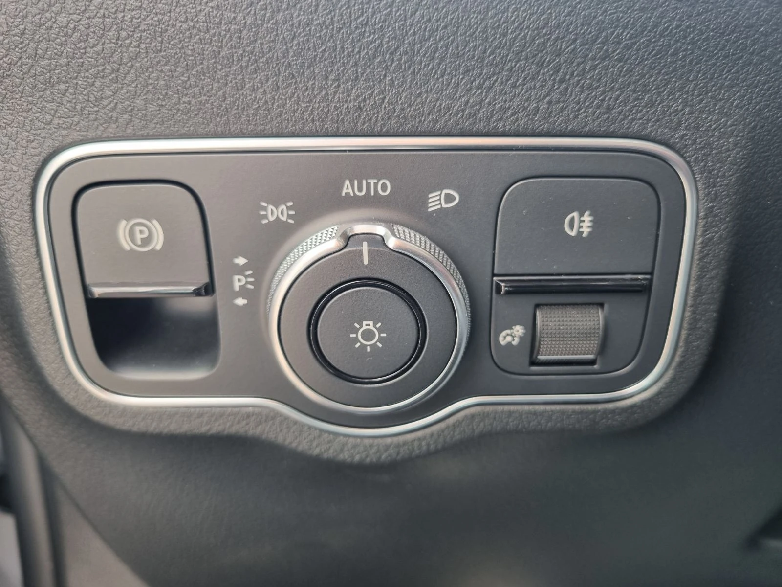 Mercedes-Benz EQA 250 PLUS  | Mobile.bg   14