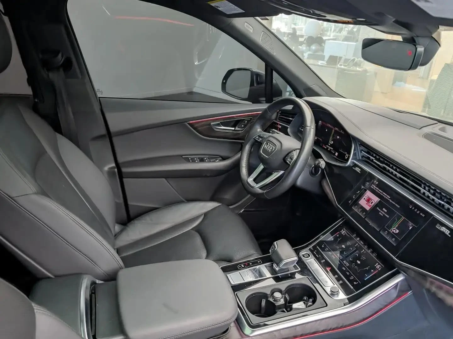 Audi Q7 55TFSI S-Line One Owner * Чист карфакс*  - изображение 10