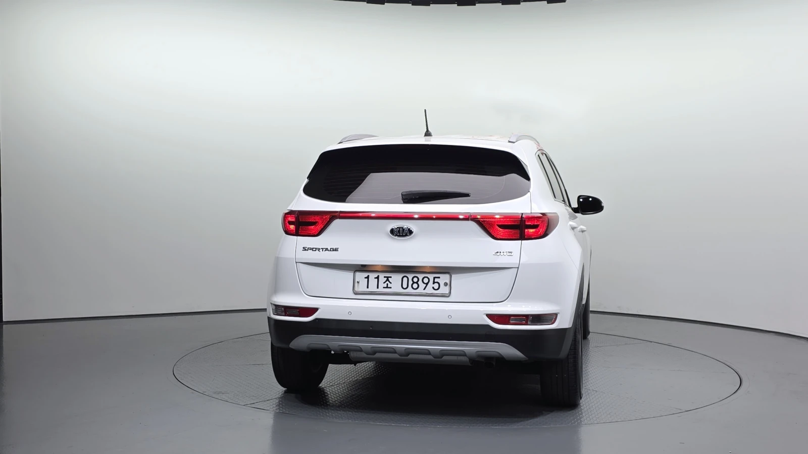 Kia Sportage 2.0 CRDI/4x4/Пълна сервизна история !!! - изображение 4