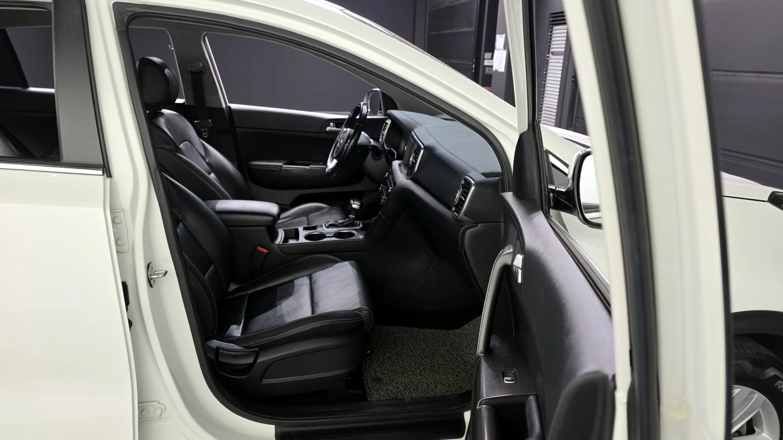 Kia Sportage 2.0 CRDI/4x4/Пълна сервизна история !!! - изображение 7