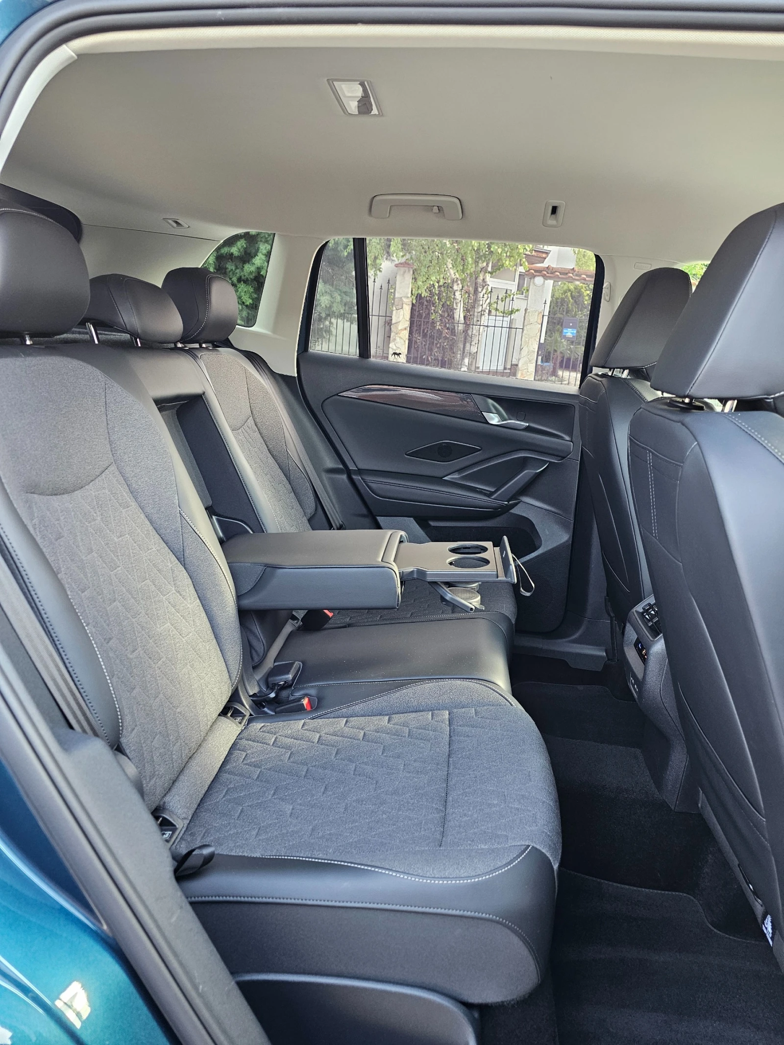 VW Tiguan Life 2.0 TDI DSG 150 коня, снимка 12 - Автомобили и джипове - 54231984