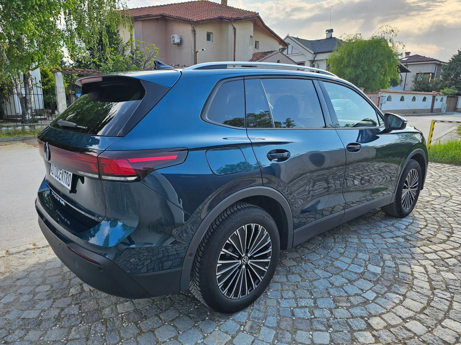 VW Tiguan Life 2.0 TDI DSG 150 коня, снимка 15 - Автомобили и джипове - 54231984