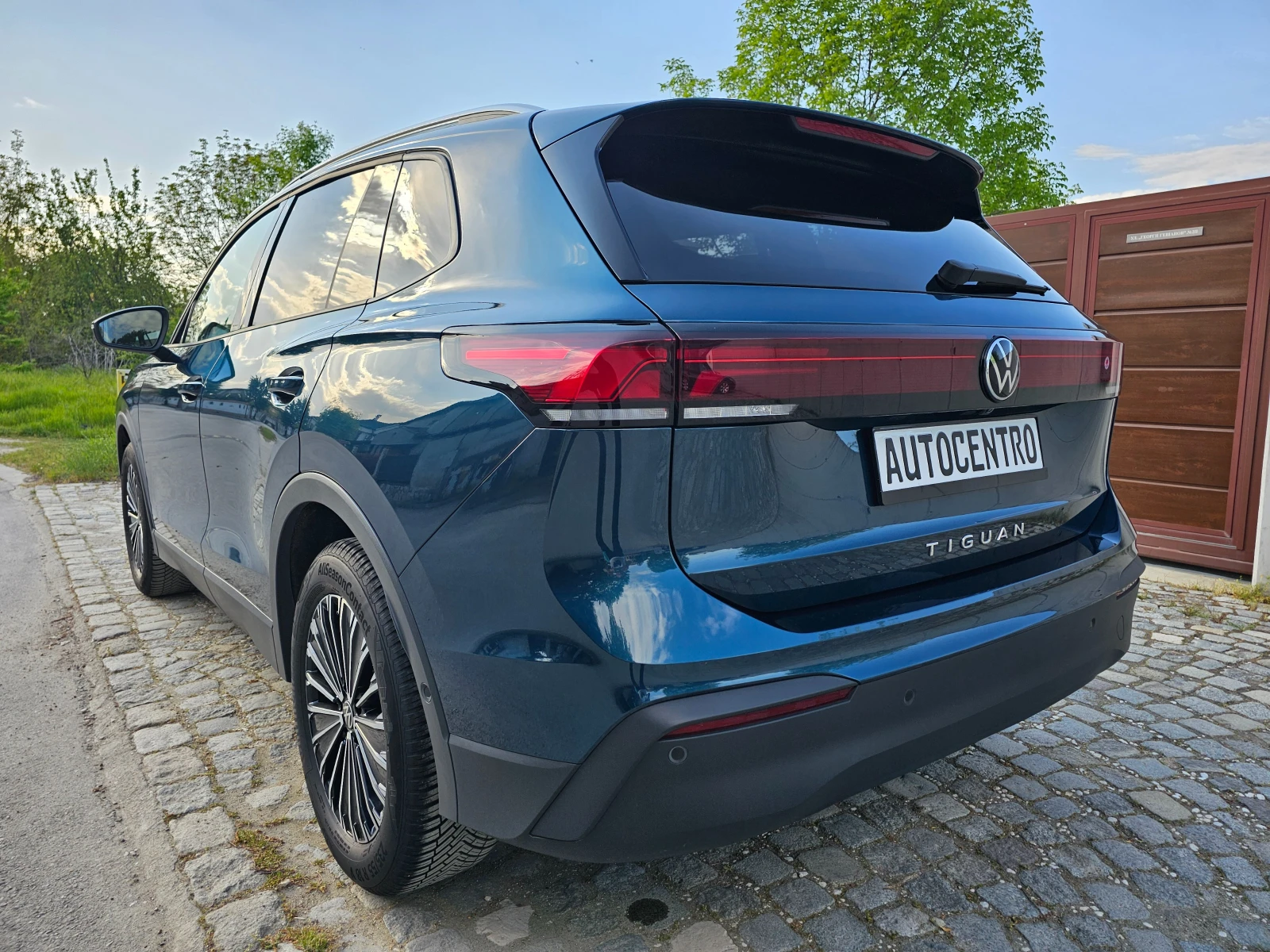 VW Tiguan Life 2.0 TDI DSG 150 коня, снимка 17 - Автомобили и джипове - 54231984