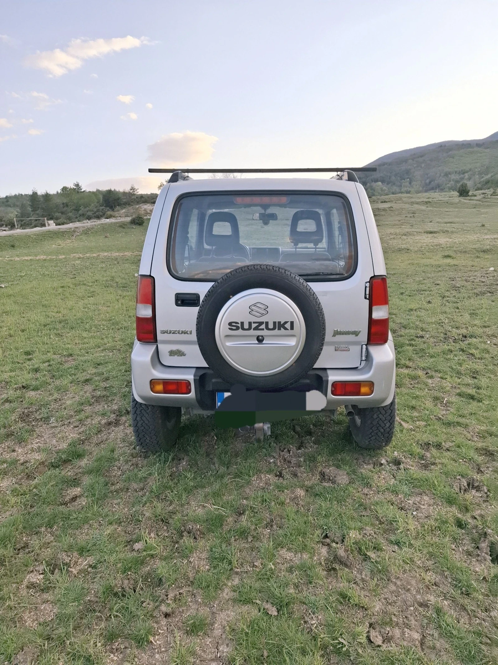 Suzuki Jimny, снимка 2 - Автомобили и джипове - 54285617