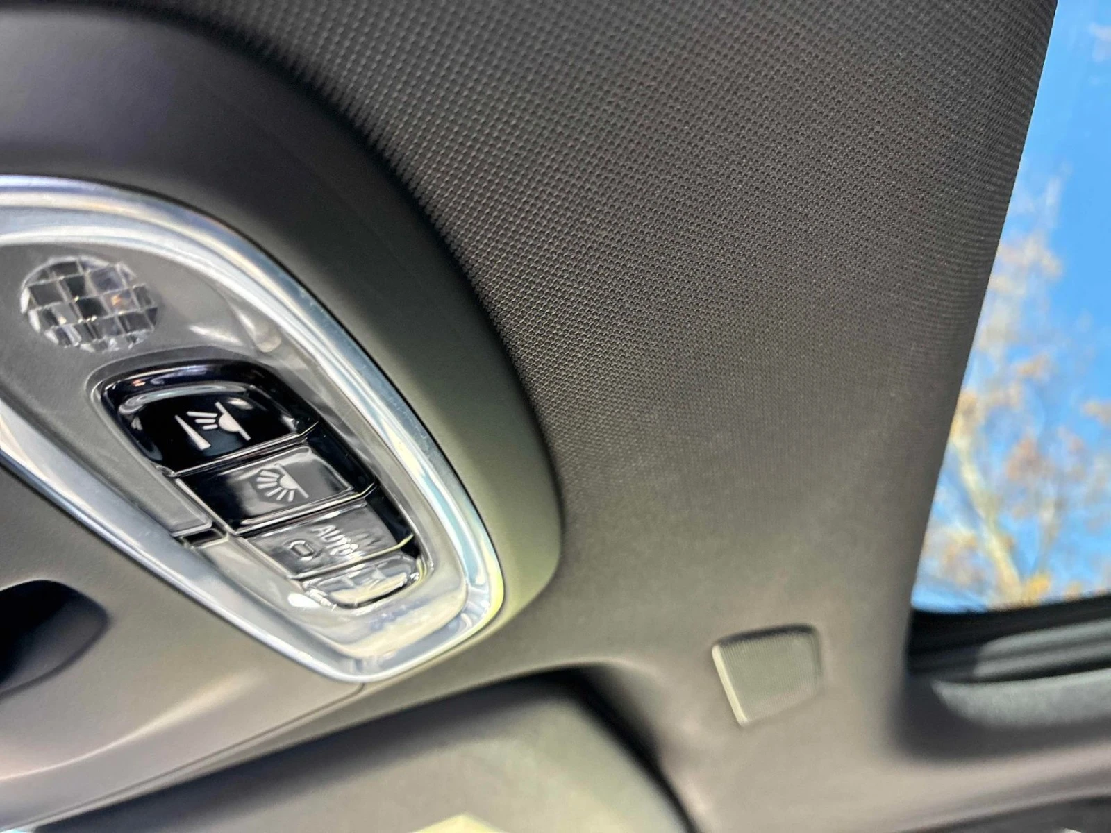 Volvo XC60 R-Design/Keyless/Navi/Pano/Camera, снимка 9 - Автомобили и джипове - 54503154