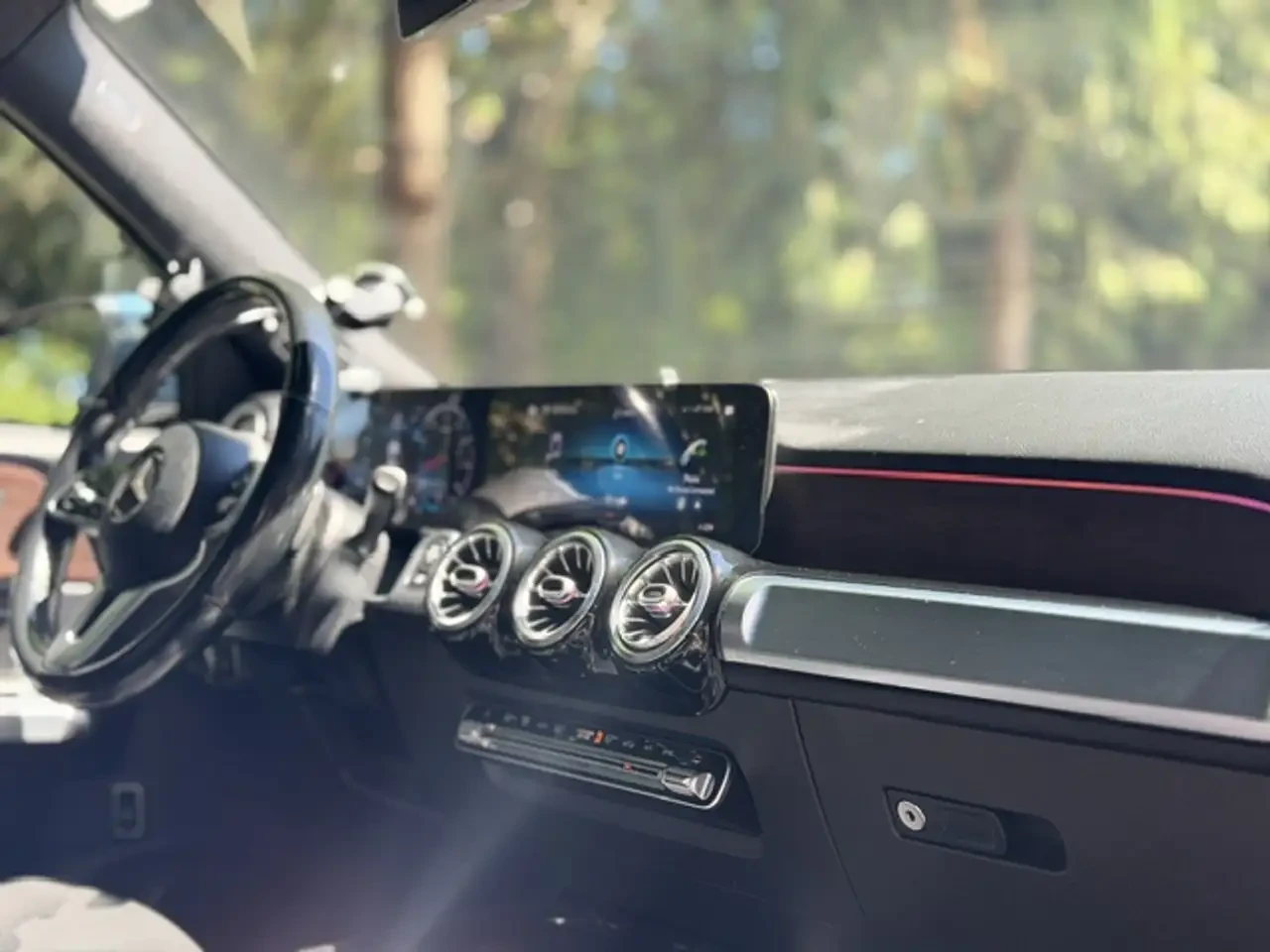 Mercedes-Benz GLB, снимка 12 - Автомобили и джипове - 56227405