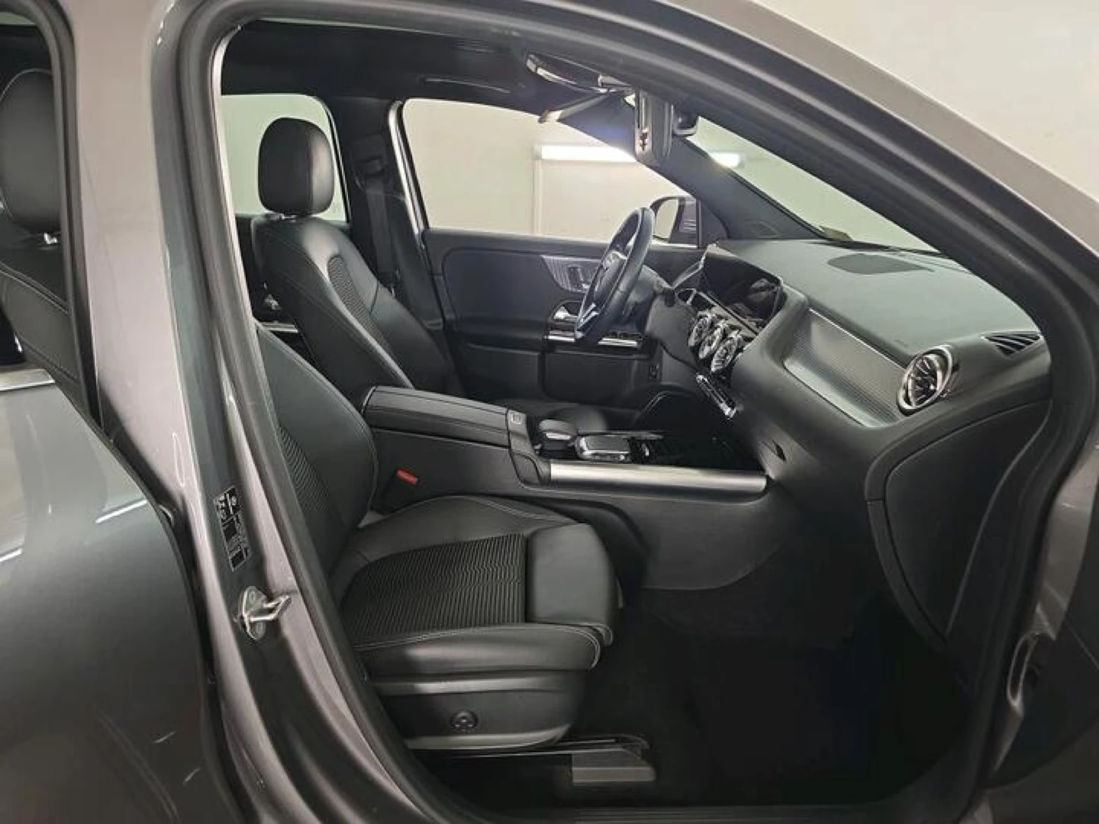 Mercedes-Benz EQA 350 4Matic Leather LED Navi Camera 96.37%SoH | Mobile.bg � ����������� 6