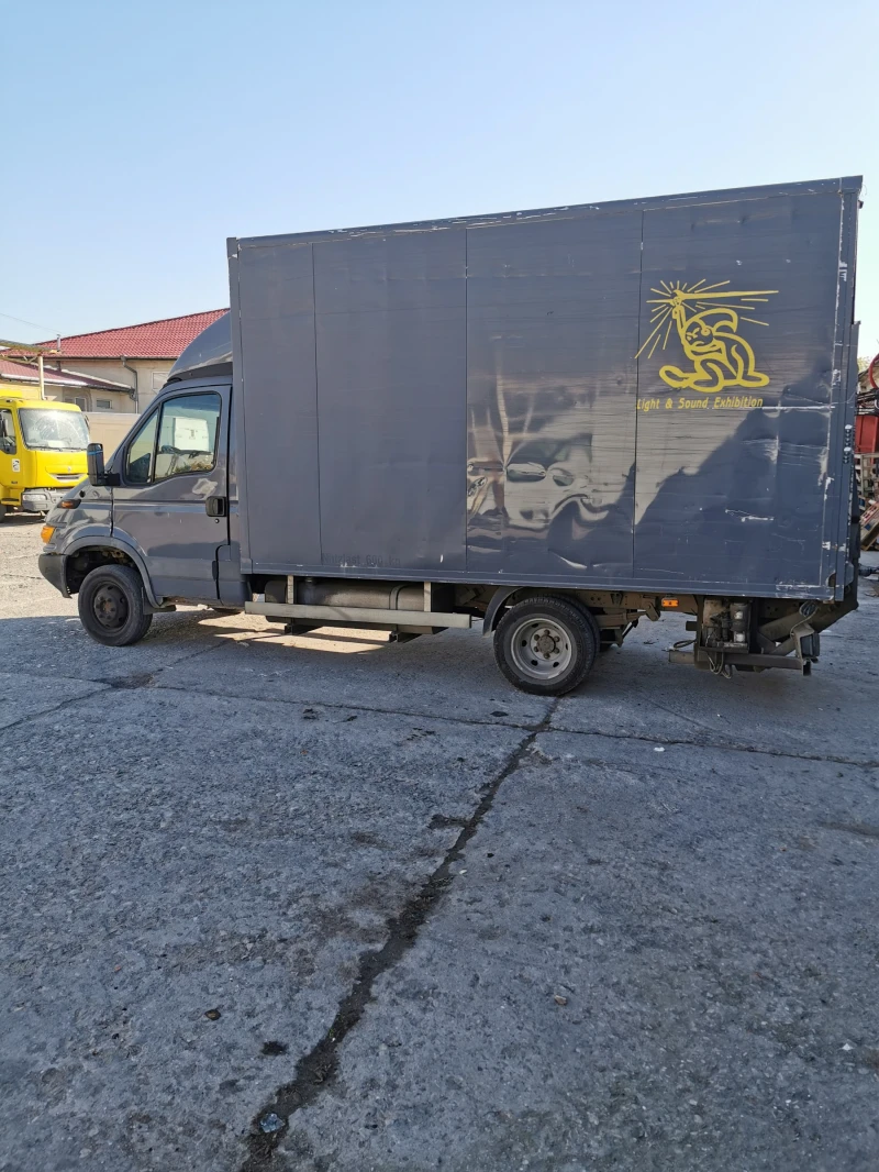 Iveco Daily, снимка 4 - Бусове и автобуси - 48296484