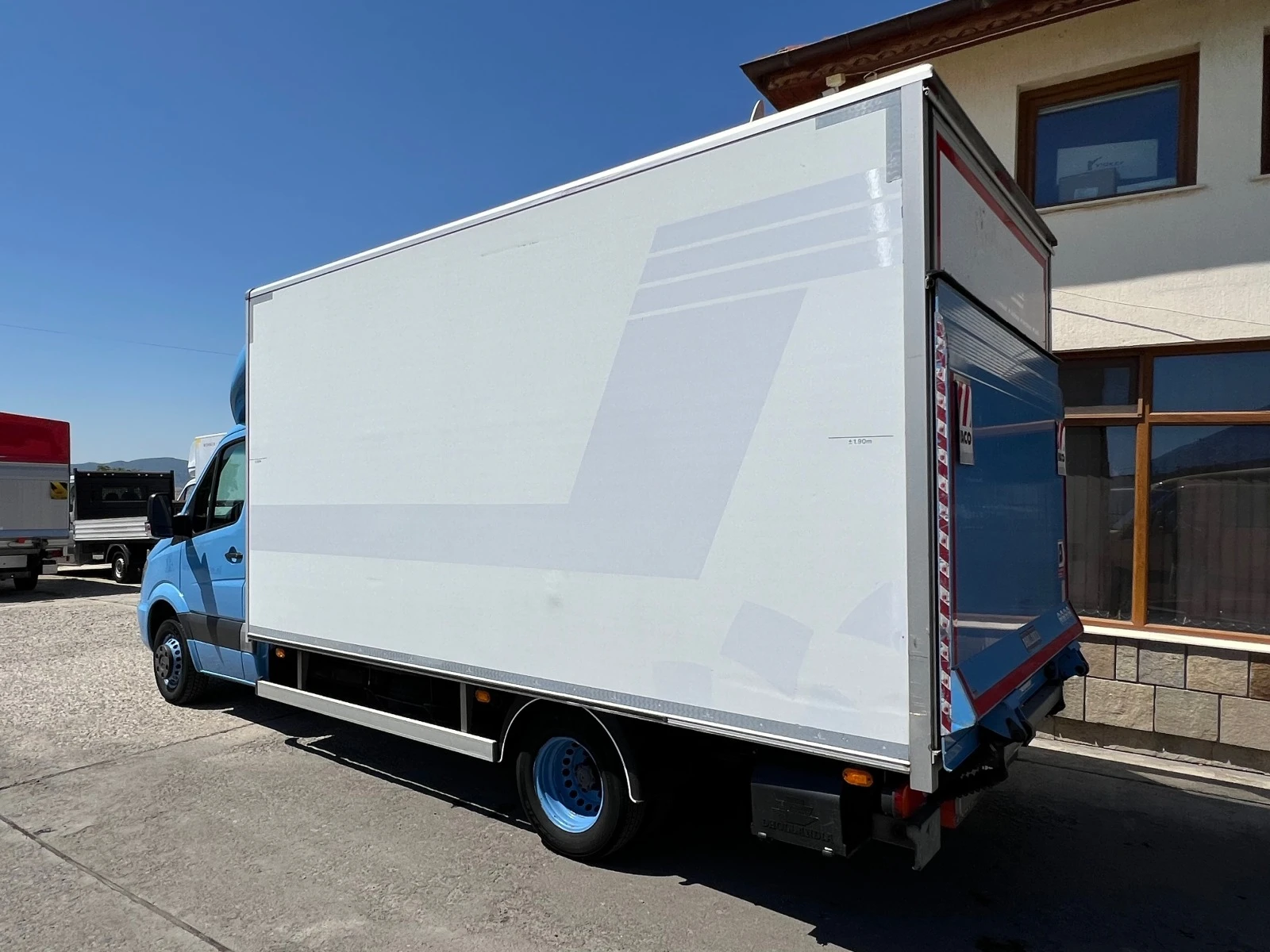 Mercedes-Benz Sprinter 516 EURO6 , Дв Гума , 3500кг , Клима , 4, 50м , Падащ  - изображение 5