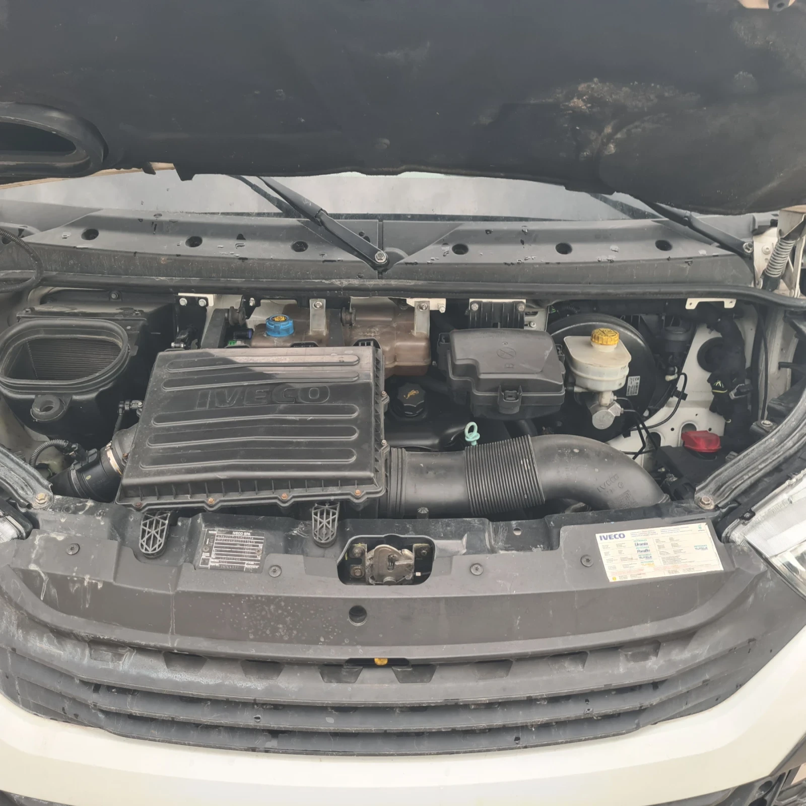 Iveco Daily 35c14, снимка 17 - Бусове и автобуси - 54542859