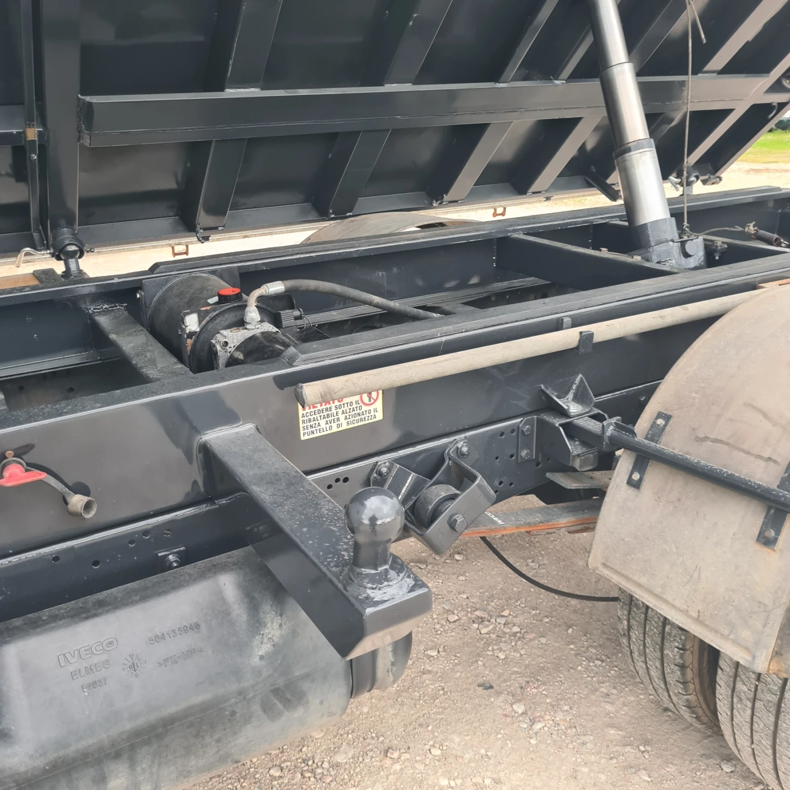 Iveco Daily 35c14, снимка 11 - Бусове и автобуси - 54542859
