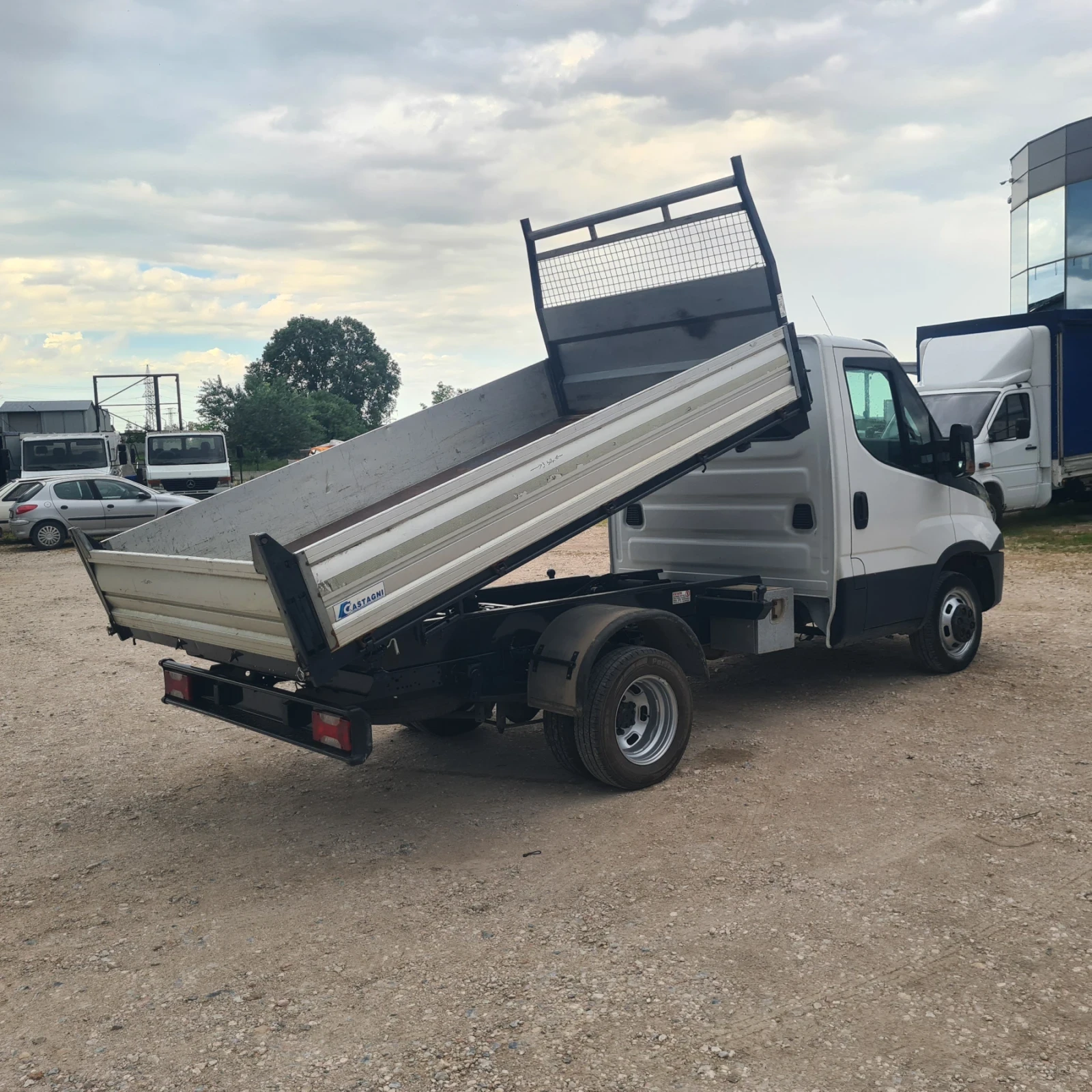 Iveco Daily 35c14, снимка 4 - Бусове и автобуси - 54542859