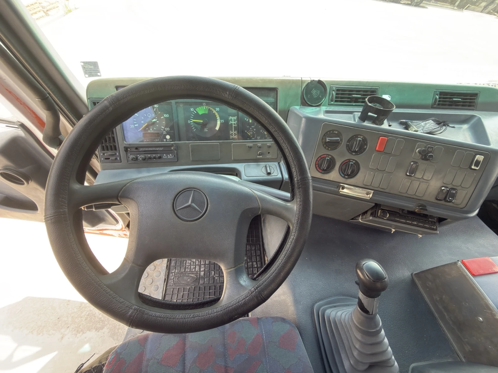 Бетон миксер Mercedes ACTROS 3235, снимка 11 - Индустриална техника - 55175864