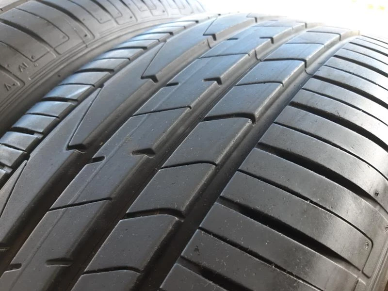 Гуми Летни 235/60R18, снимка 2 - Гуми и джанти - 36575096