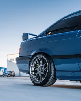 BMW 318 is | Mobile.bg    5
