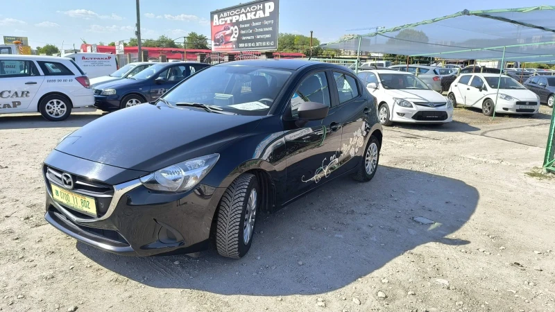 Mazda 2 1.5i skyactiv, снимка 2 - Автомобили и джипове - 35468529