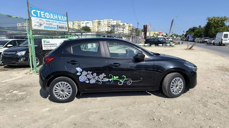 Mazda 2 1.5i skyactiv, снимка 5 - Автомобили и джипове - 35468529