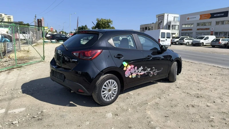 Mazda 2 1.5i skyactiv, снимка 4 - Автомобили и джипове - 35468529