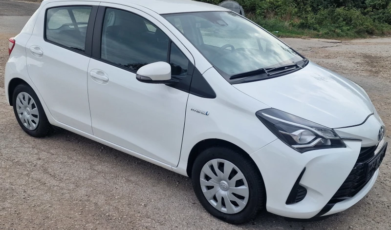 Toyota Yaris 1.5 Hybrid, снимка 4 - Автомобили и джипове - 47399924