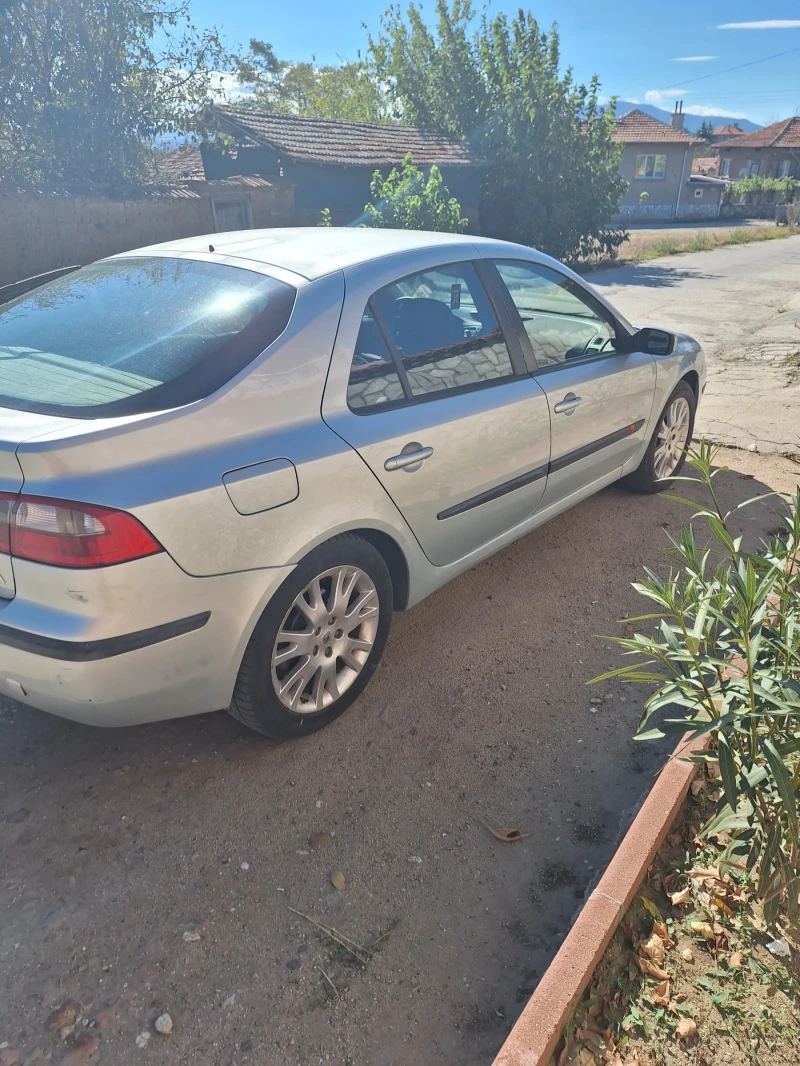 Renault Laguna 1.9, снимка 5 - Автомобили и джипове - 47722025