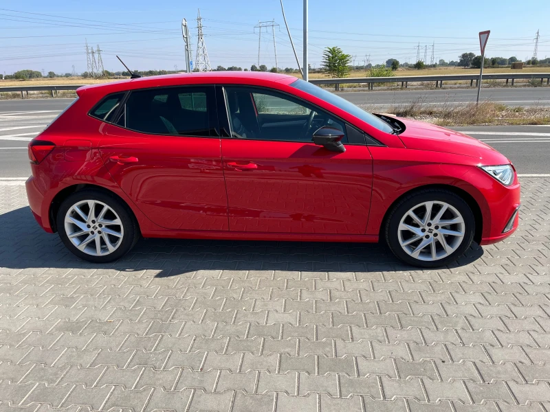 Seat Ibiza 1.0, снимка 4 - Автомобили и джипове - 47725130