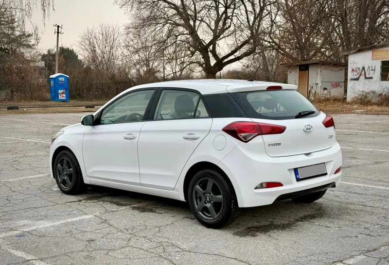 Hyundai I20 1.2 Active / 84кс / Euro6 / Нови зимни гуми /, снимка 7 - Автомобили и джипове - 48346511