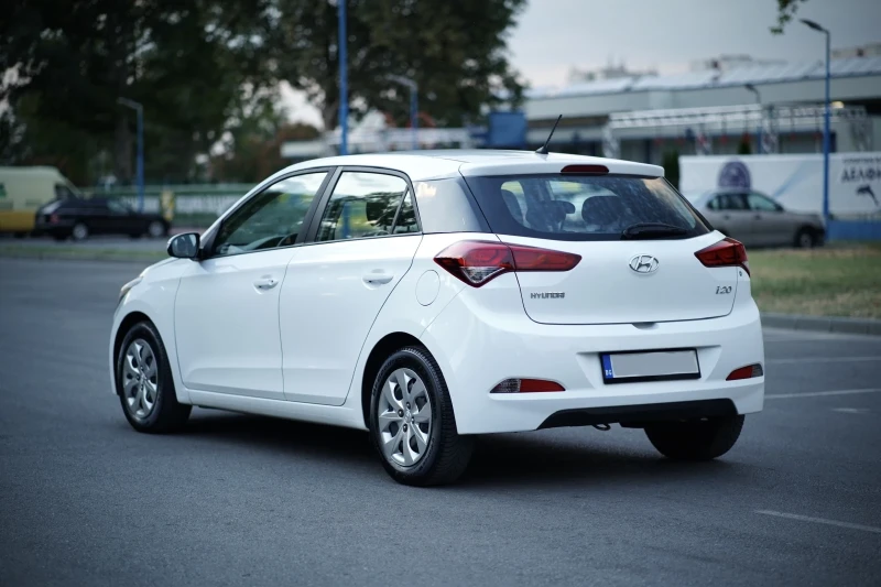 Hyundai I20 1.2i Euro6B, снимка 6 - Автомобили и джипове - 49396340