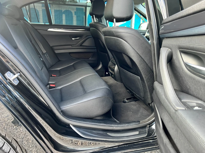 BMW 530 d xDrive Facelift AUT, снимка 11 - Автомобили и джипове - 49405851