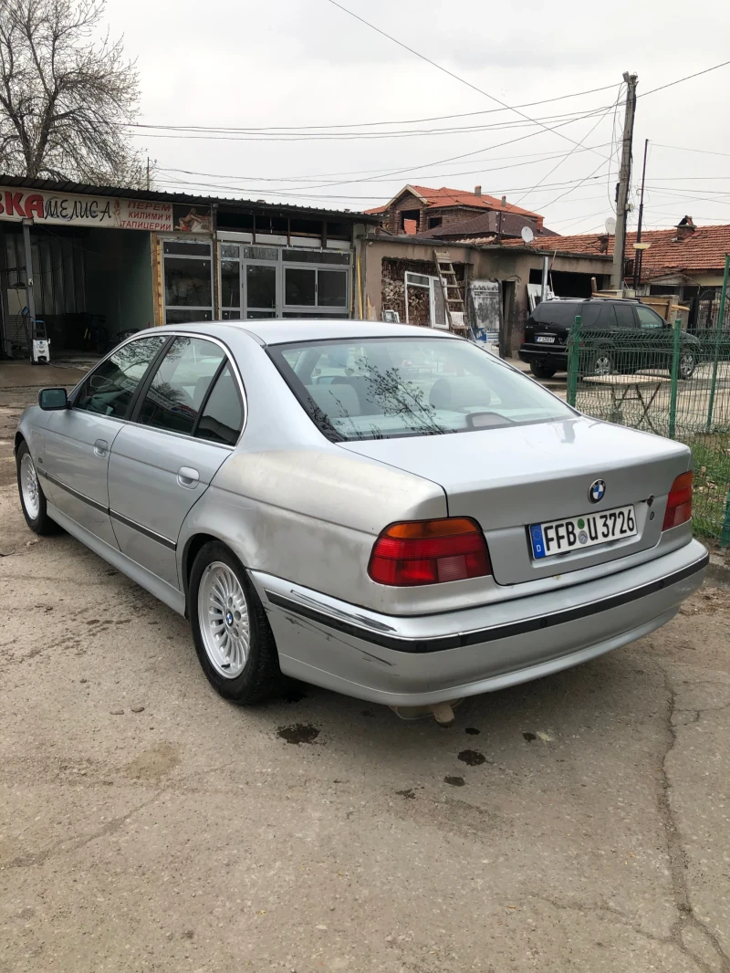 BMW 523, снимка 6 - Автомобили и джипове - 49610179