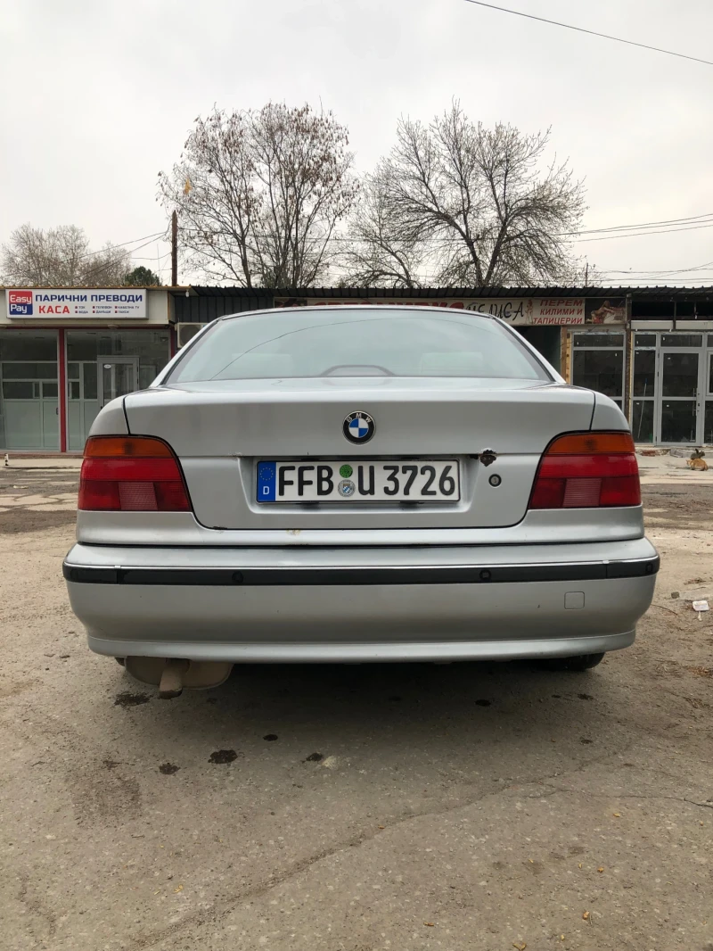 BMW 523, снимка 4 - Автомобили и джипове - 49610179