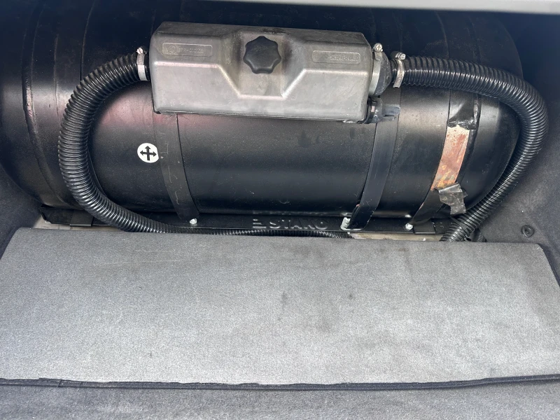 Mercedes-Benz E 320 4MATIC 3.2i GAZ - КЛИМАТРОНИК, снимка 16 - Автомобили и джипове - 49763050