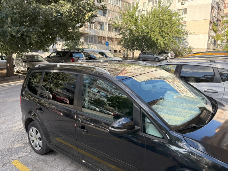 VW Touran 1.4 TSI Метан-Бензин, Евро 5А, Черен Металик, снимка 5 - Автомобили и джипове - 51762956