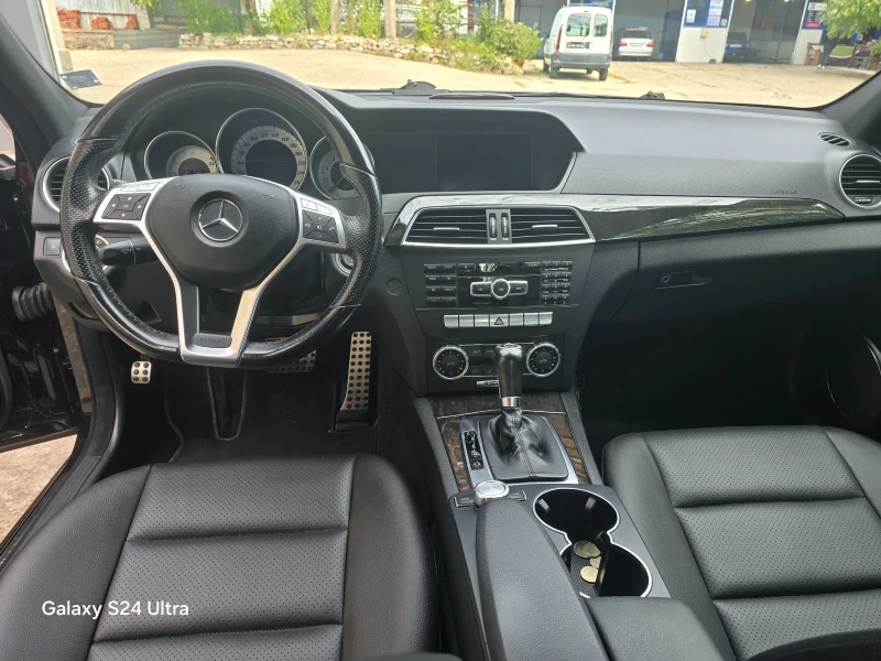 Mercedes-Benz C 300 AMG 4Matic, снимка 8 - Автомобили и джипове - 51855314