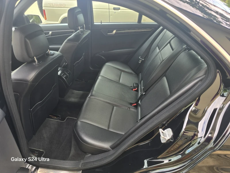 Mercedes-Benz C 300 AMG 4Matic, снимка 9 - Автомобили и джипове - 51855314